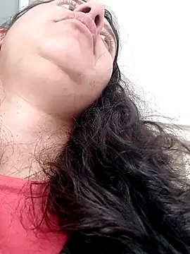 LunaDamasco online show from 04-08-26, 06:52