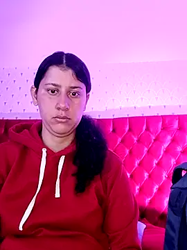 LunaDamasco online show from 05-02-26, 03:00