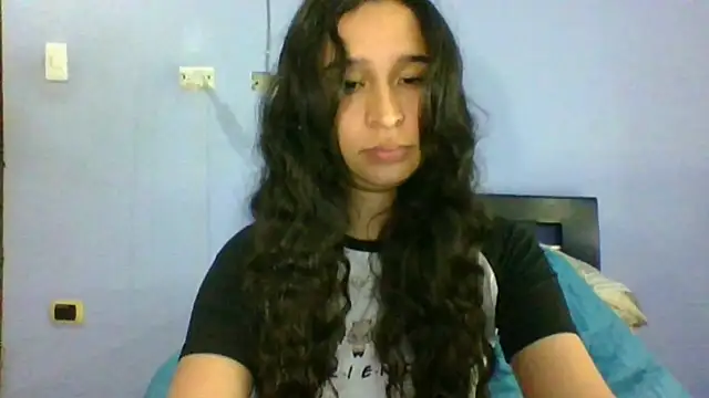 scarlettscottx  online show from 06-02-26, 01:29