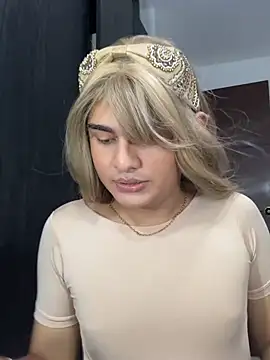 Emma Paez online show from 03-30-26, 01:39