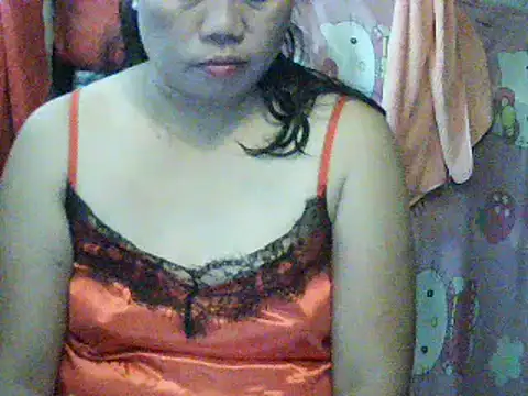 lovelypinay00 online show from 06-12-26, 07:18