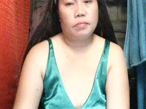 Snapshot of lovelypinay00 chatting on 07-08-26, 12:53 lovelypinay00 online show from 07-08-26, 12:53