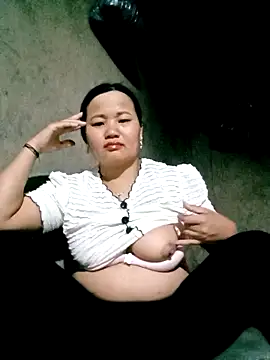 Snapshot of chubby0011 chatting on 04-04-26, 12:35 chubby0011 online show from 04-04-26, 12:35