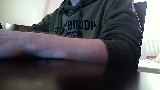 Snapshot of truble78 chatting on 05-14-26, 06:31 truble78 online show from 05-14-26, 06:31