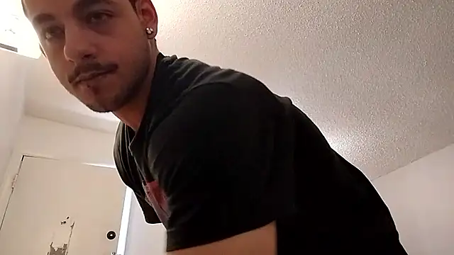 momo0208 online show from 02-24-26, 03:21