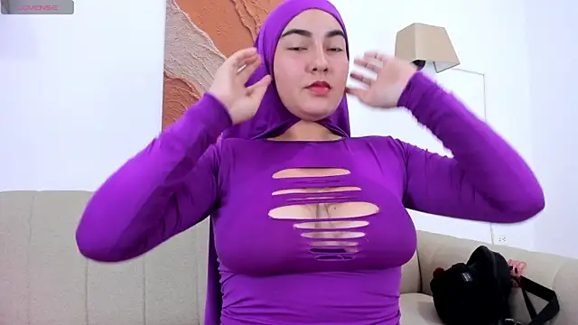 Malika Noor online show from 04-10-26, 02:22