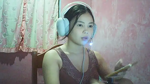 DessertFlower online show from 04-25-26, 03:42