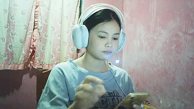 DessertFlower online show from 04-26-26, 03:48