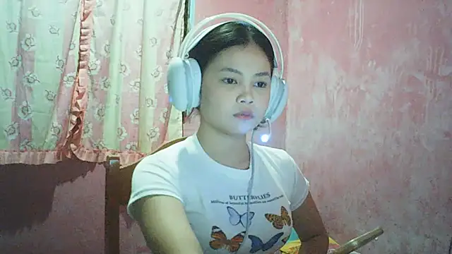 DessertFlower online show from 04-29-26, 02:15