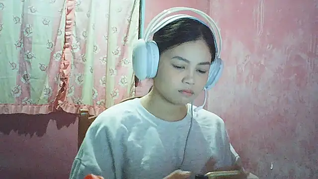 Snapshot of DessertFlower chatting on 05-01-26, 02:16 DessertFlower online show from 05-01-26, 02:16