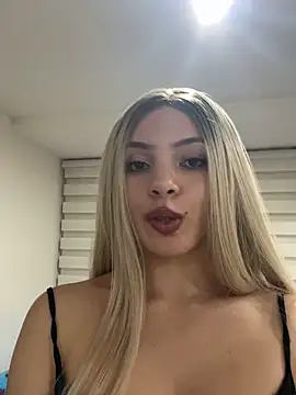 Snapshot of romanovanita chatting on 05-04-26, 05:03 romanovanita online show from 05-04-26, 05:03