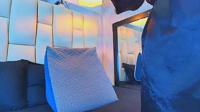 Lana Sliim online show from 04-23-26, 12:29