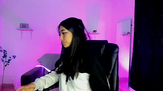 jaulyn 18 online show from 03-15-26, 11:16