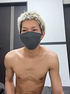 Snapshot of Yumemiru-k chatting on 06-08-26, 01:33 Yumemiru-k online show from 06-08-26, 01:33