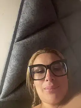 Alma Andrade online show from 04-17-26, 05:16