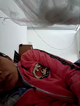 Snapshot of kieuqueen92 chatting on 03-14-26, 12:21 kieuqueen92 online show from 03-14-26, 12:21