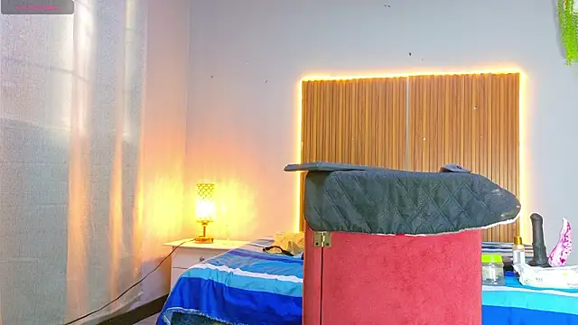 CIccioline pussyGolden online show from 03-28-26, 08:08