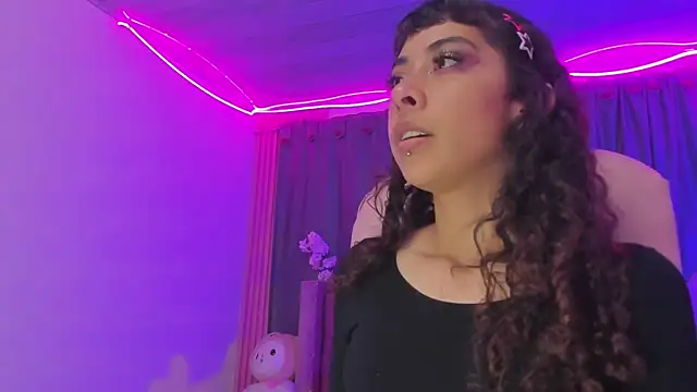 Kiara lovely online show from 04-15-26, 03:46