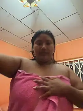 Snapshot of ale_sweet53 chatting on 02-21-26, 05:52 ale sweet53 online show from 02-21-26, 05:52