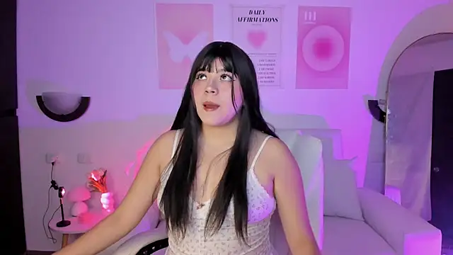 Emiii cute online show from 04-25-26, 02:14