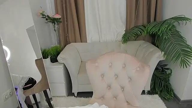  Molly Coy  online show from 03-10-26, 07:35