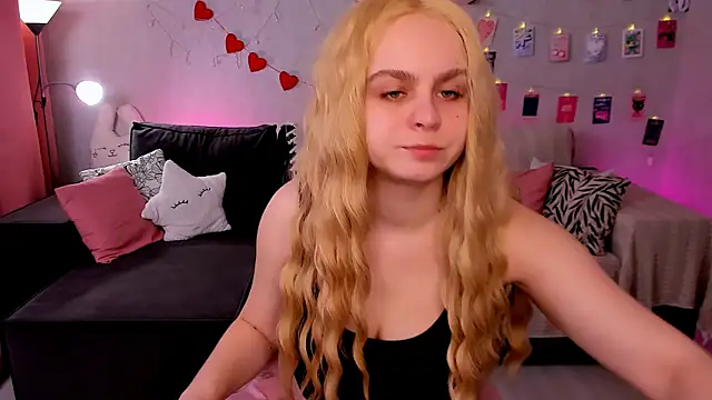 VivienAllen online show from 03-10-26, 04:17