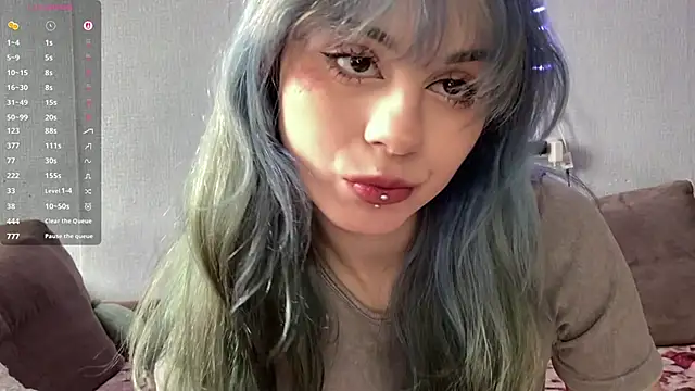 Emmibrilson online show from 04-21-26, 12:22