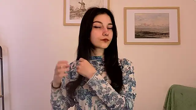 Lilian Merf online show from 05-14-26, 07:04