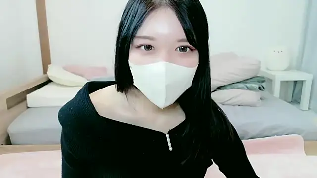 Snapshot of natsuka-chan chatting on 03-07-26, 05:37 natsuka-chan online show from 03-07-26, 05:37