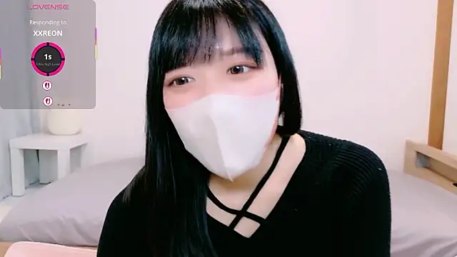 Snapshot of natsuka-chan chatting on 03-14-26, 04:29 natsuka-chan online show from 03-14-26, 04:29