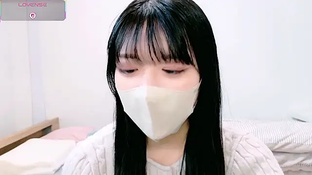 natsuka-chan online show from 03-28-26, 04:34