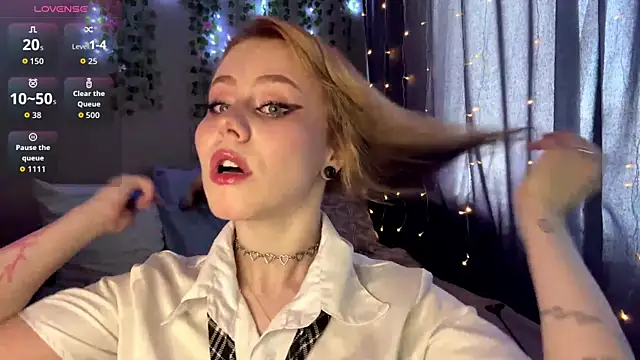 ZyrelihVayne online show from 03-11-26, 05:02