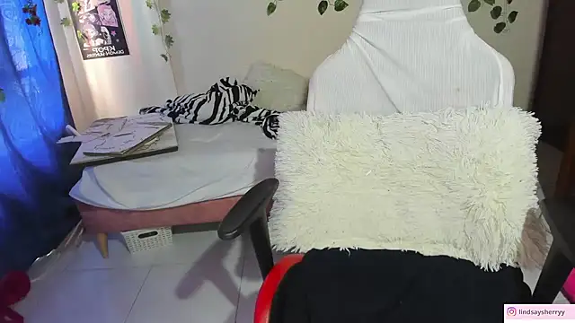 Lindsay Sherry online show from 04-21-26, 08:12