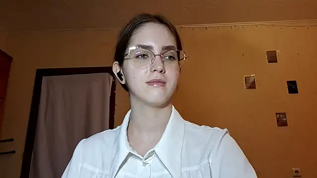 Snapshot of Katelemon chatting on 04-27-26, 02:37 Katelemon online show from 04-27-26, 02:37