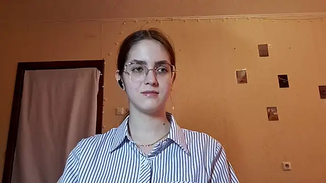 Snapshot of Katelemon chatting on 05-02-26, 10:53 Katelemon online show from 05-02-26, 10:53
