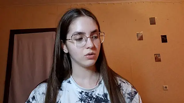Snapshot of Katelemon chatting on 05-15-26, 12:12 Katelemon online show from 05-15-26, 12:12