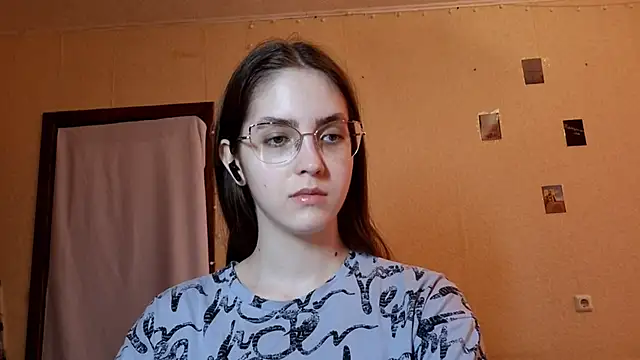 Snapshot of Katelemon chatting on 05-16-26, 11:20 Katelemon online show from 05-16-26, 11:20