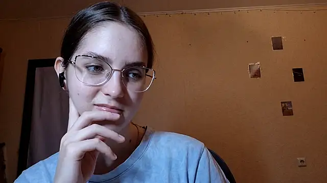 Snapshot of Katelemon chatting on 05-17-26, 02:24 Katelemon online show from 05-17-26, 02:24