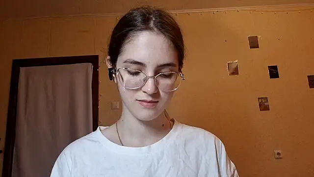 Snapshot of Katelemon chatting on 06-02-26, 09:11 Katelemon online show from 06-02-26, 09:11