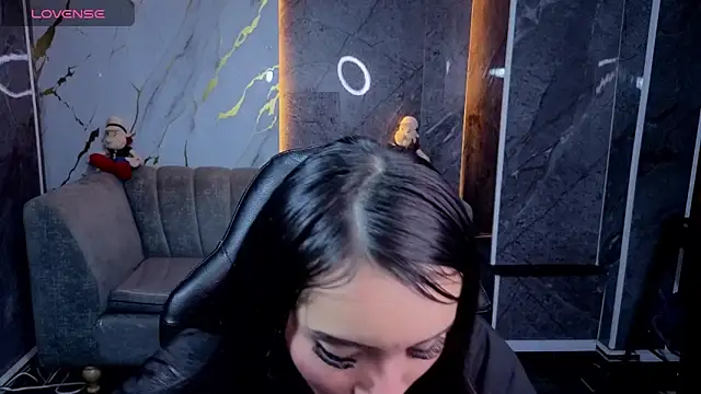 Daphne nicole b online show from 04-16-26, 09:39