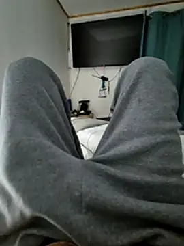 Edu235 online show from 04-12-26, 02:16