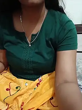 Queenlipx online show from 03-06-26, 04:03