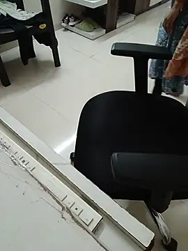 Queenlipx online show from 04-25-26, 06:05