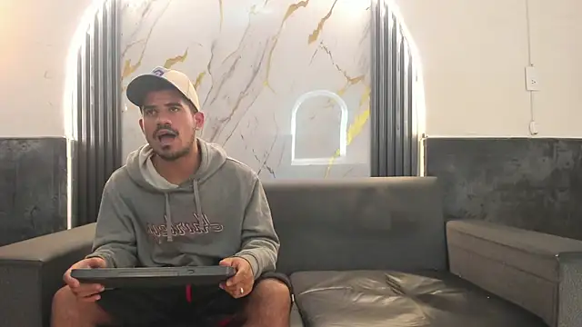 Latins on fire online show from 04-15-26, 12:12