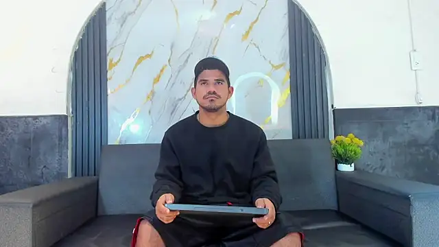 Latins on fire online show from 04-19-26, 11:31