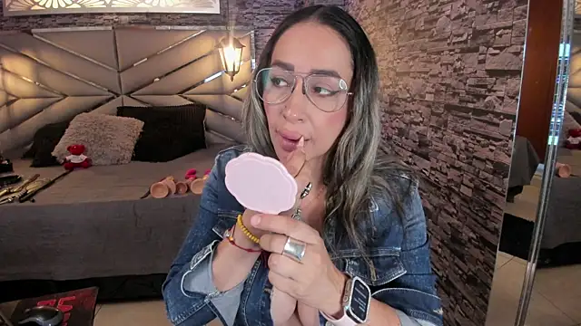 Nicolle Doll  online show from 06-16-26, 04:31