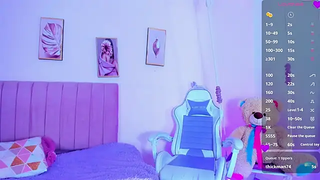 Zoow bluussh online show from 04-07-26, 12:05