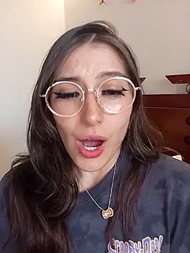 Snapshot of Sweett_Karol chatting on 03-14-26, 07:19 Sweett Karol online show from 03-14-26, 07:19