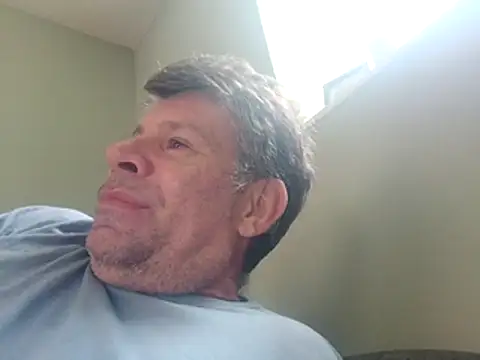 stud2512 online show from 07-11-26, 08:17