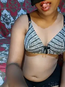 Snapshot of waishu12 chatting on 03-10-26, 03:50 waishu12 online show from 03-10-26, 03:50